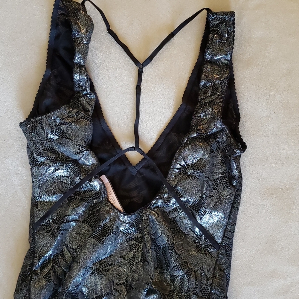 Victoria's Secret Sexy Black Lace Teddy Lingerie - Picture 5 of 6